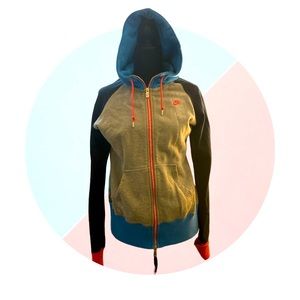 Women’s Nike Zipper hoodie
